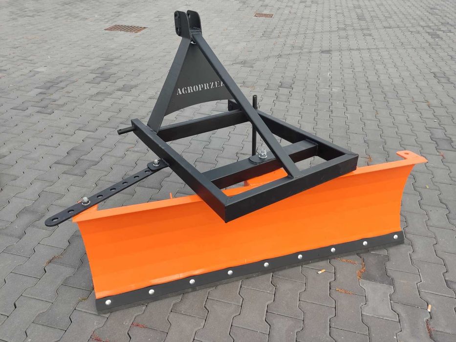 Pług śnieżny do ciagnika rolniczego obrotowy do śniegu