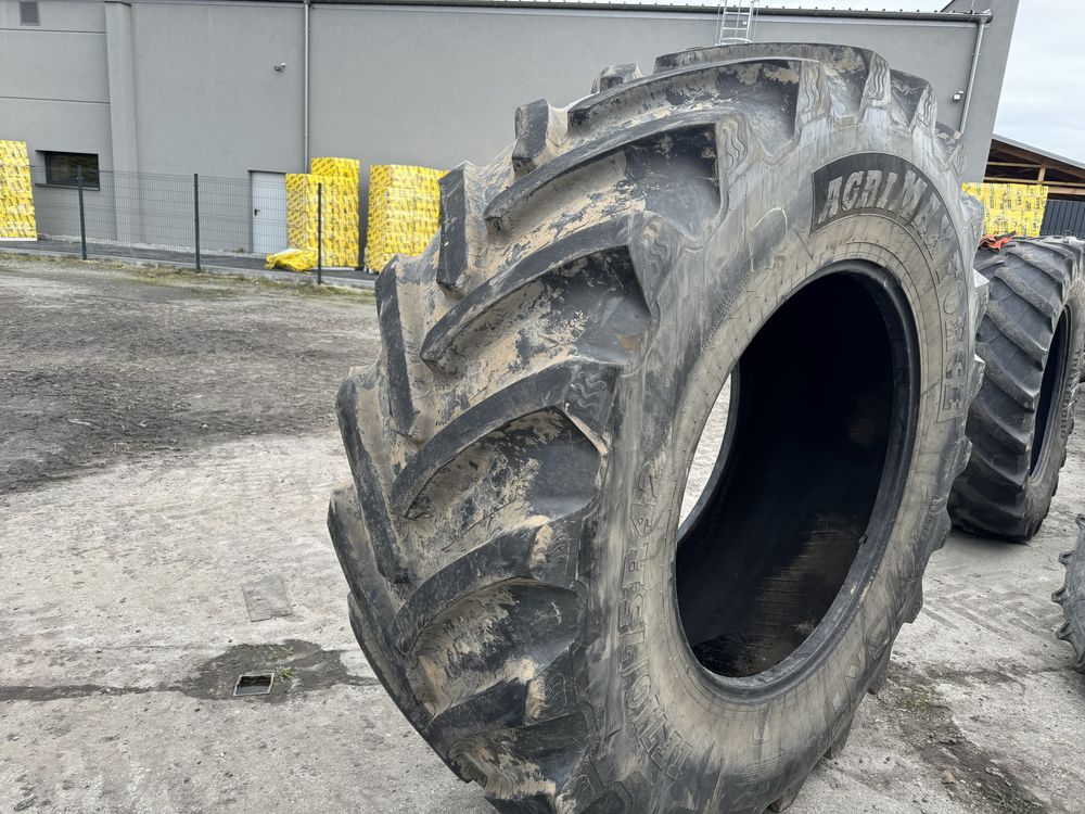 Opona 710/75R42 BKT