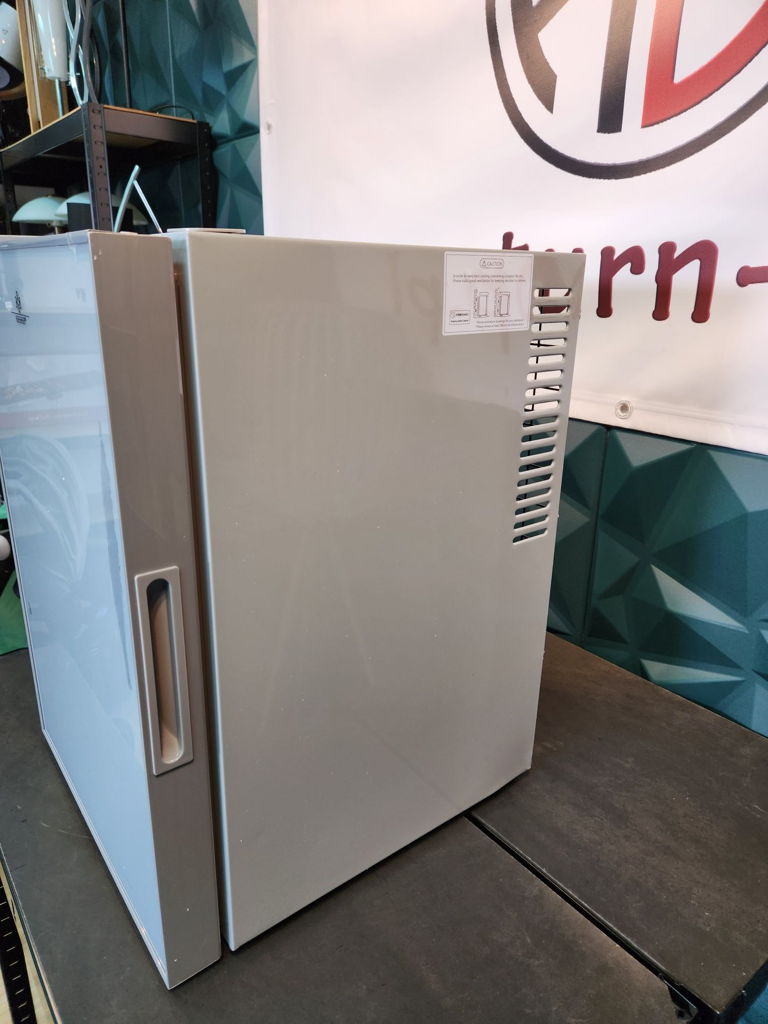Lodówka mała jednodrzwiowa kesser k-mkp-02