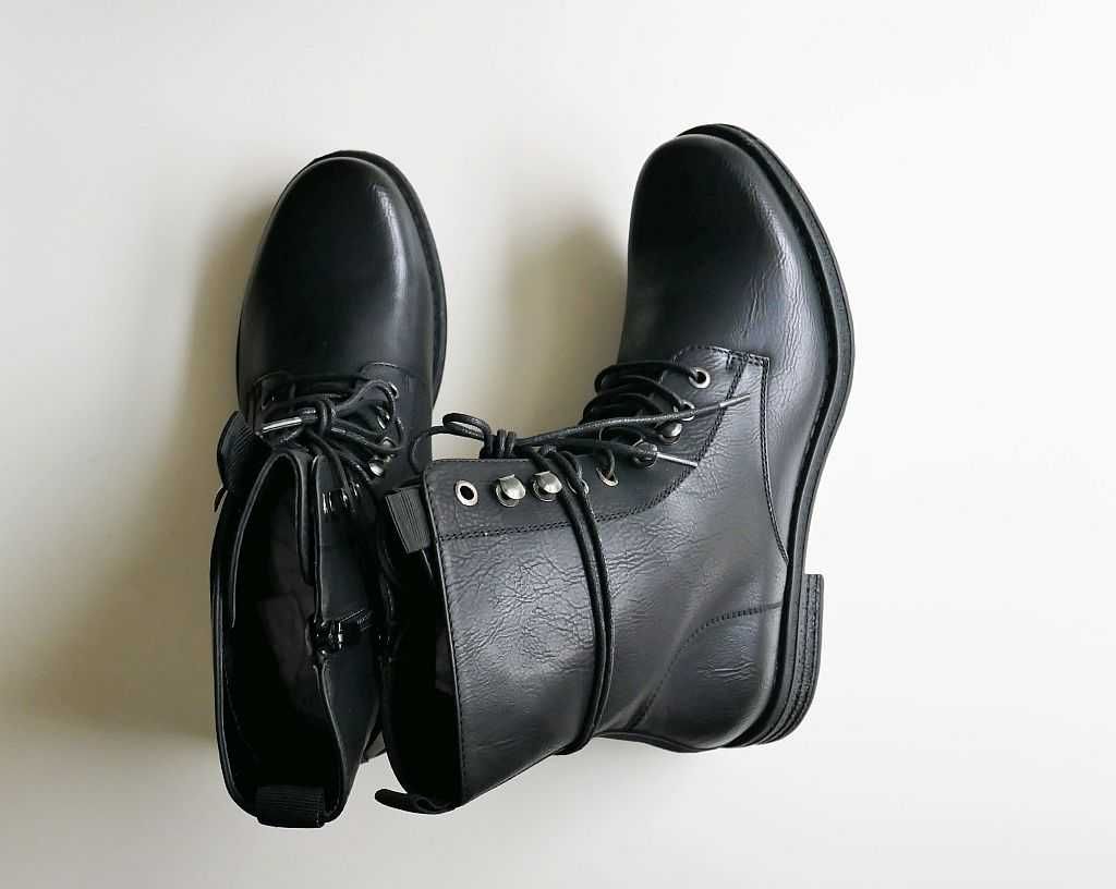 NOWE przepiękne buty ocieplane workery glany botki czarne - r.38