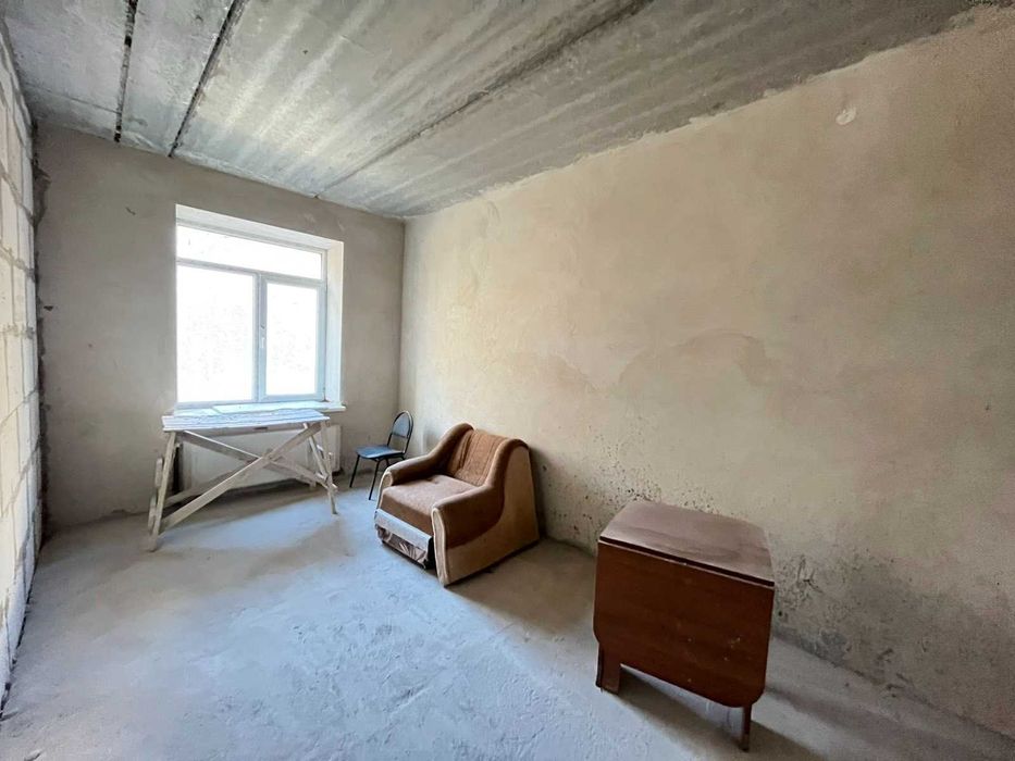 ПРОДАЖ 2-кімнатної квартири в престижній локації біля Озера (Виставка)