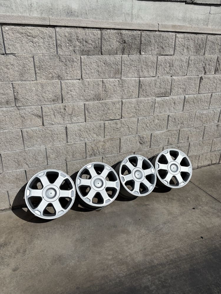 Jantes Audi S3 8L R17