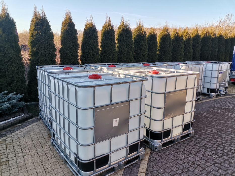 Zbiornik mauzer 1000 litrów czysty jak nowy na metalowej podstawie