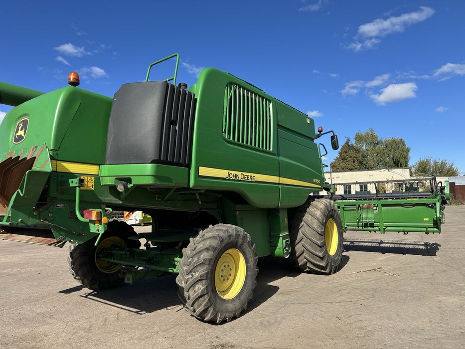 Комбайн John Deere W650