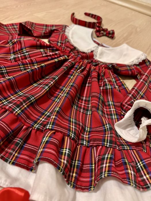 Неймовірна дитяча сукня з коміром, новорічна сукня, сукня в клітинку