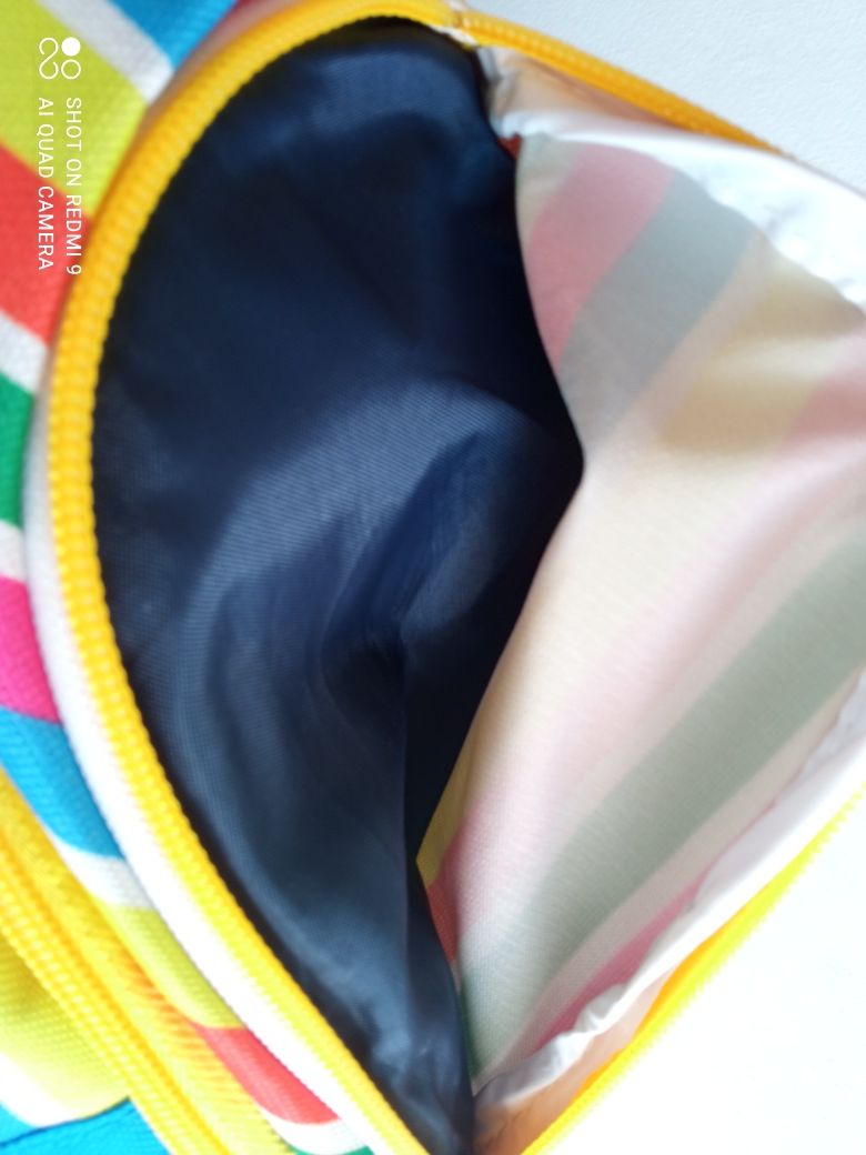 2 mochilas mt espaçosas, resistentes e coloridas para a escola