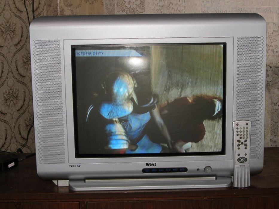 Цветной телевизор West.