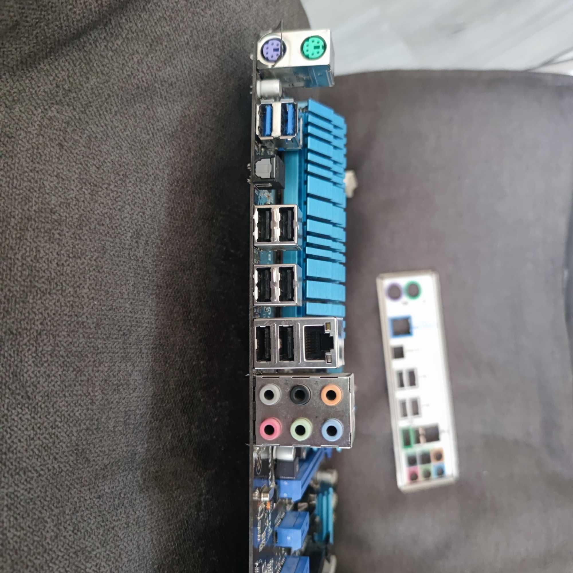 Игровая материнська плата ASUS M5A97 R2.0 Socket AM3+,SATA III,USB 3.0