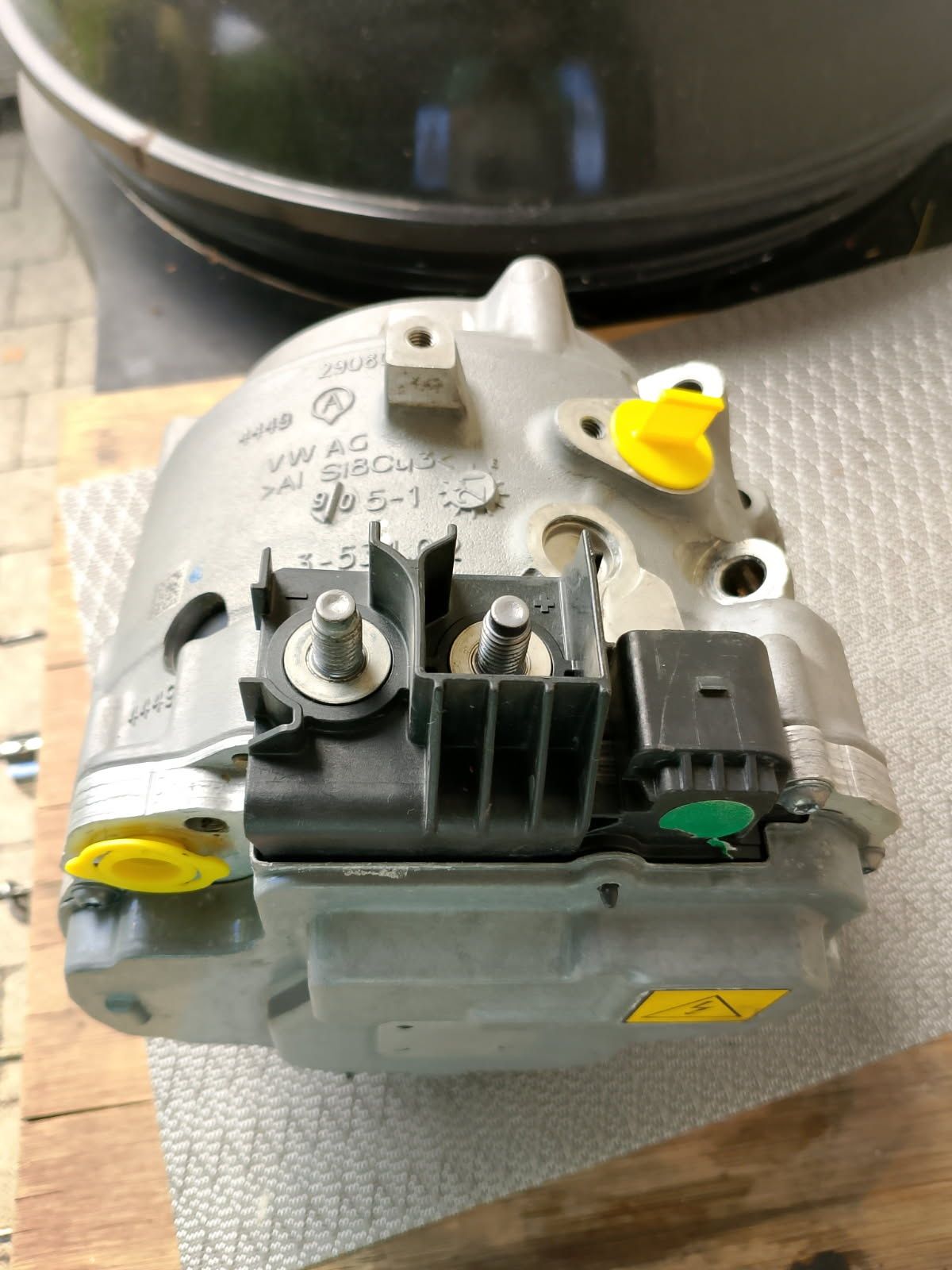 Alternator rozrusznik audi