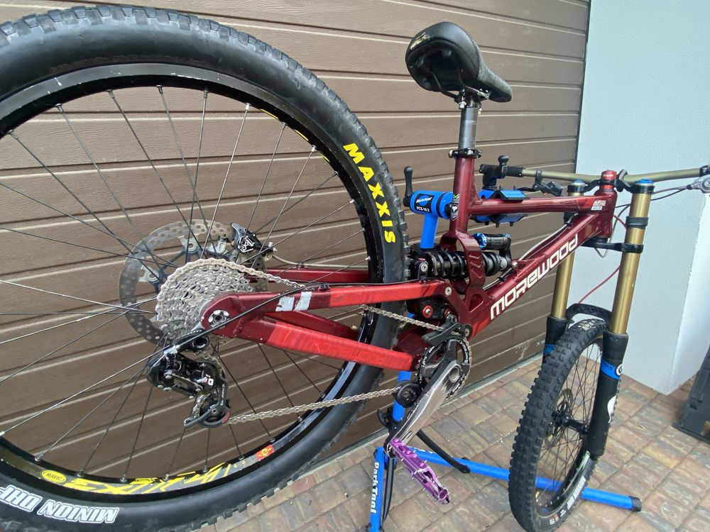 Morewood makulu fox 40 dhr rc4 mocno doinwestowany tues sender session