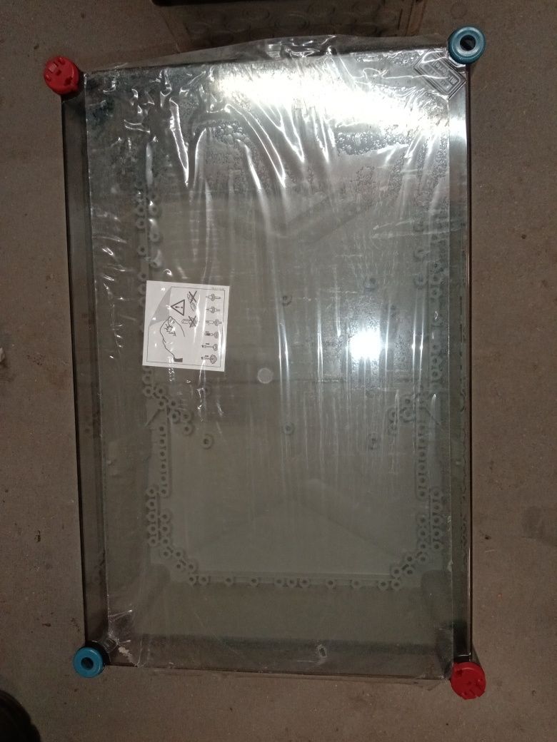 Skrzynka elektryczna z poliwęglanu.450x300x170 mm.