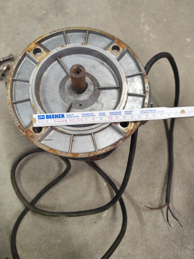Silnik elektryczny 0,7 kW 3x380V