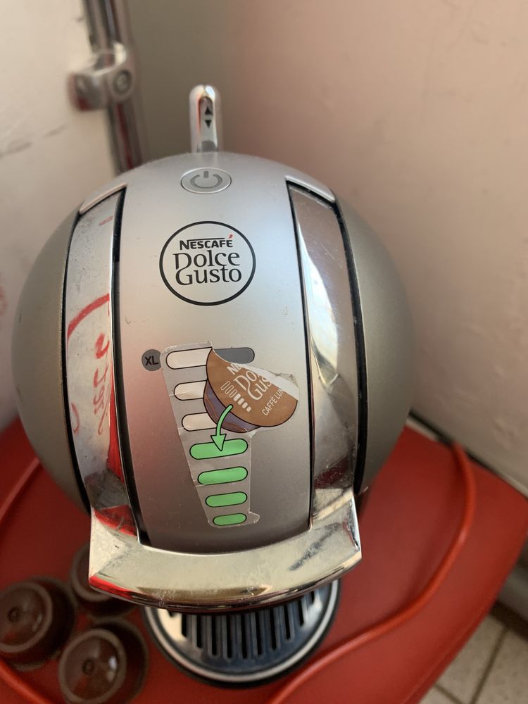 Кава машина Nestle dolce gusto