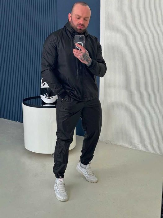 Спортивний костюм чоловічий плащівка весна осінь з капюшоном чорний