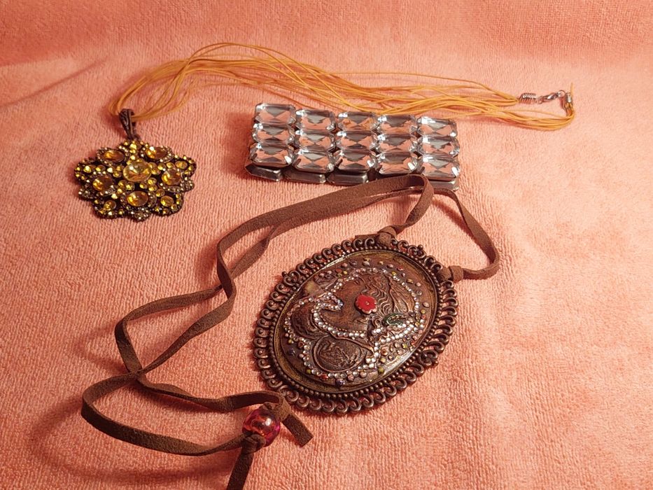 Прикраси (біжутерія)