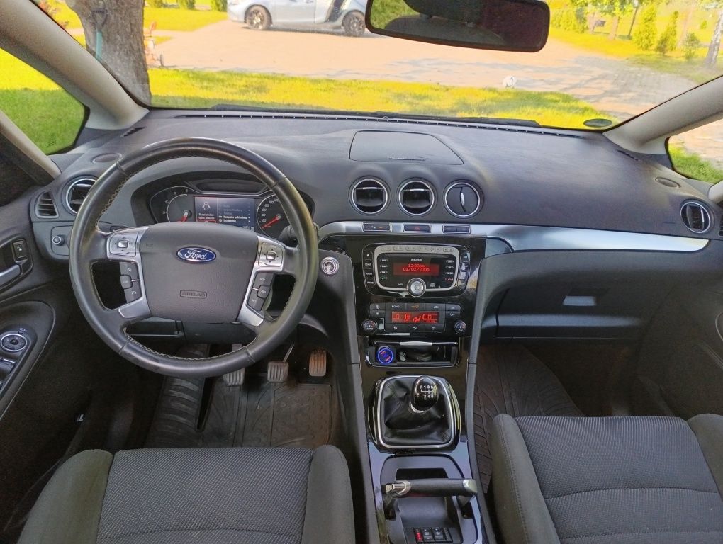 Piękny Ford S-Max Titanium z Niemiec 163 KM nowy rozrząd Webasto xenon