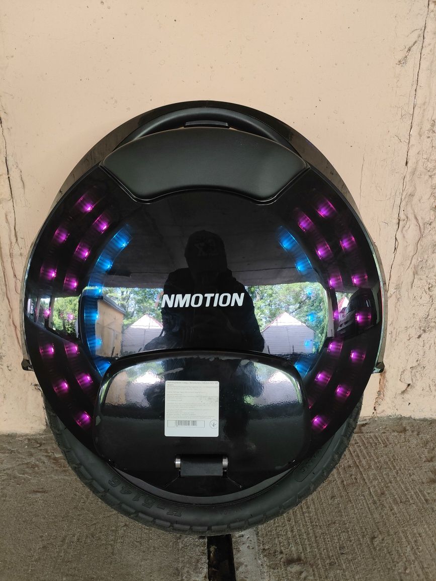 Моноколесо Inmotion V8F, пробіг 4 км