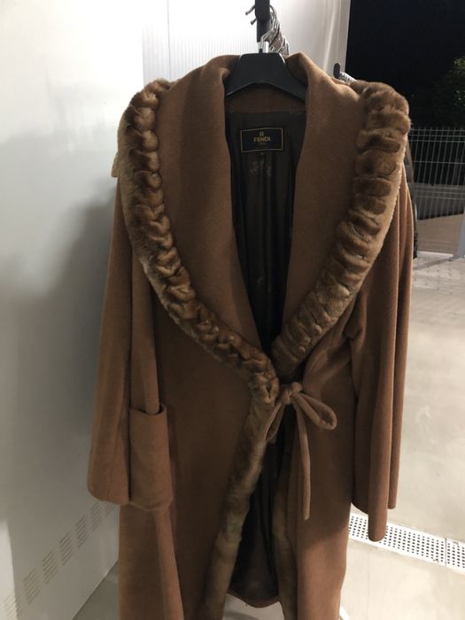 Maxi Coat/Casaco FENDI com detalhes de Chinchilla