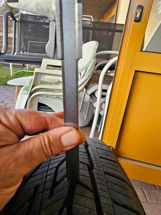 245/60 R 18 105T Continental