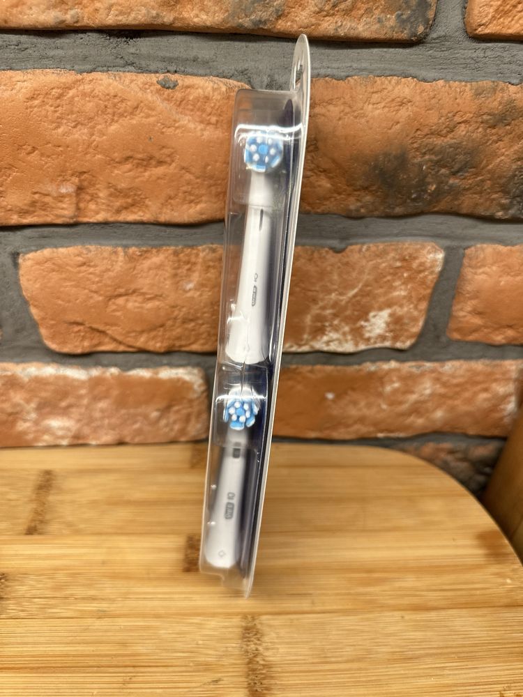 4 sztuki nowych fabrycznie zapakowanych końcówek OralB iO