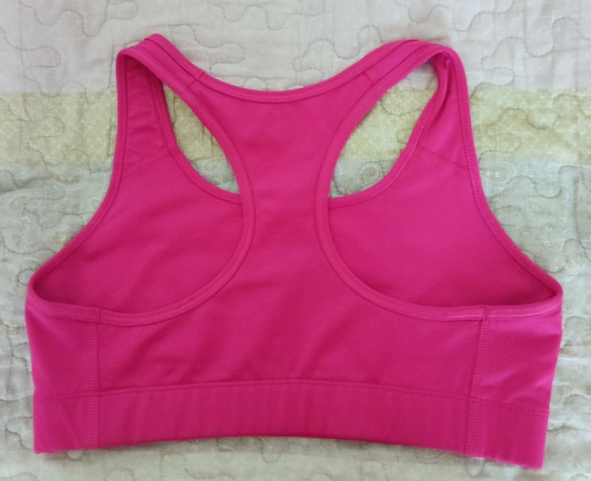 Спортивний топ  Nike