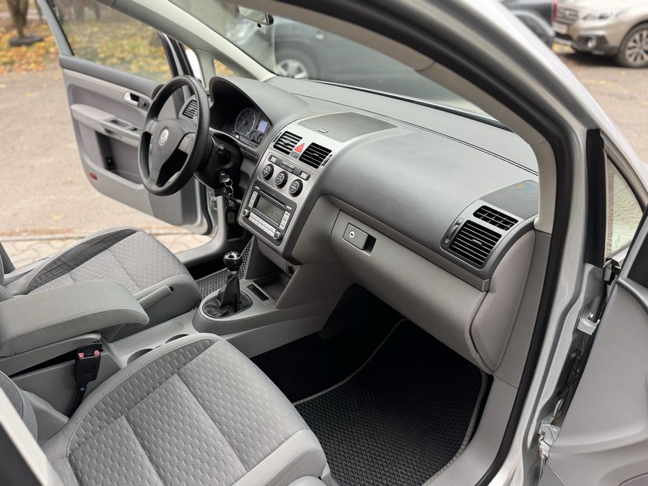 Фольксваген Туран 1.6mpi