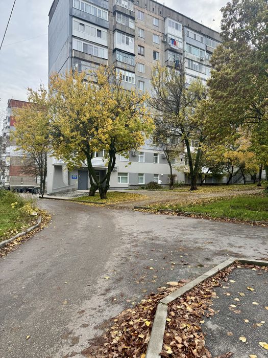 2 кім , вул Вокзальна ( Старий Автовокзал )