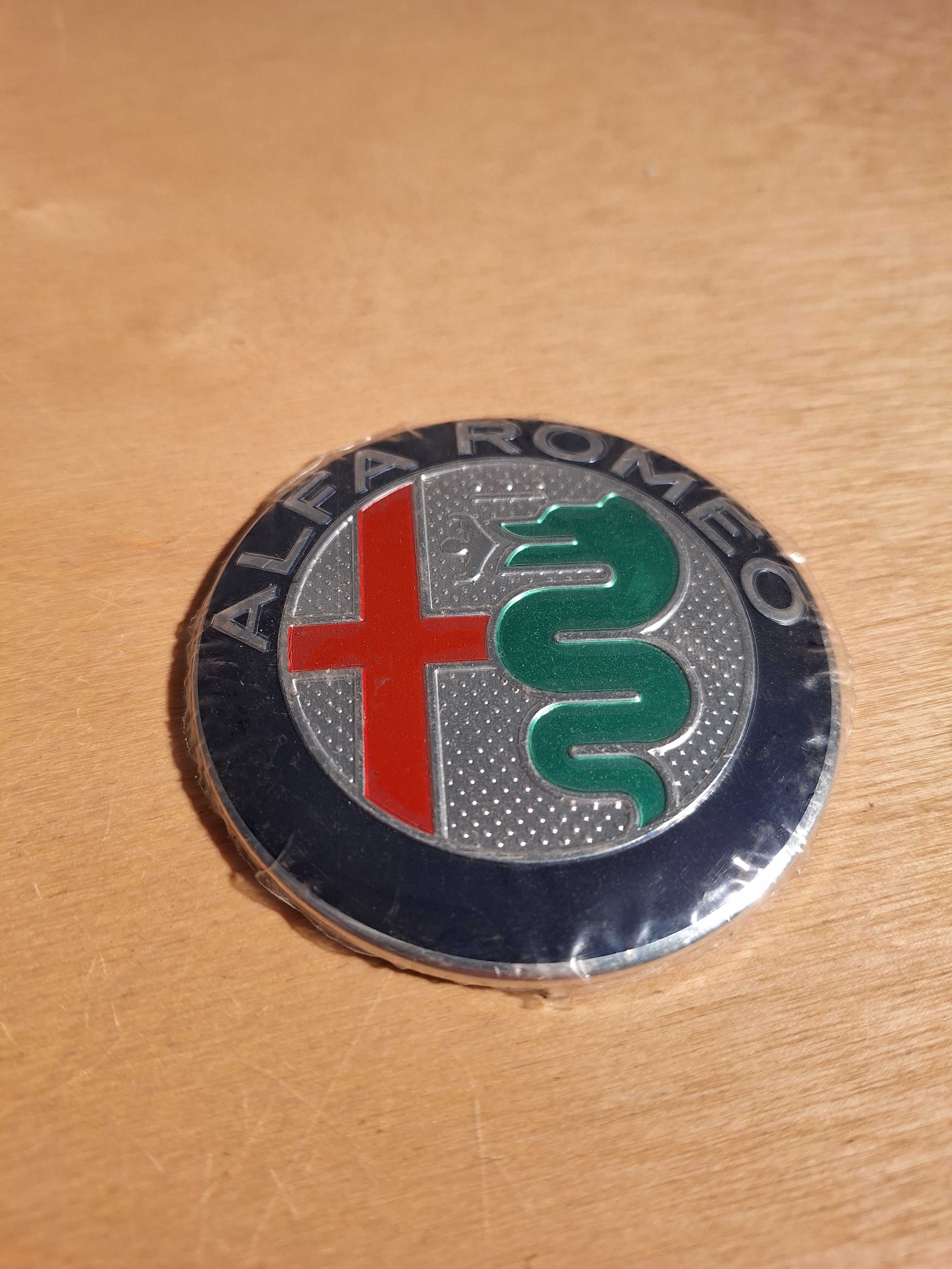 Znaczek Nowy Alfa ROmeo fi40