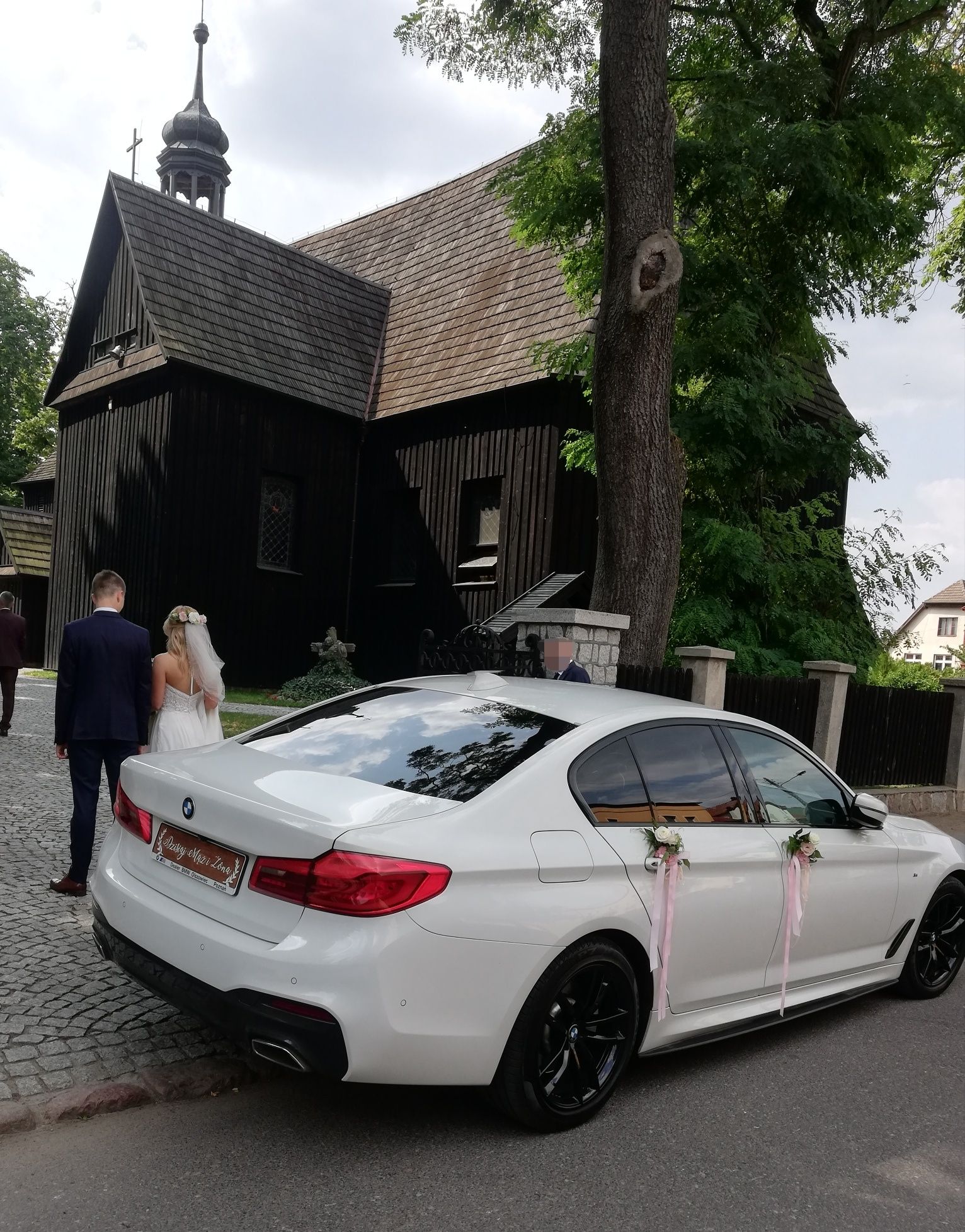 Auto do ślubu BMW G30 w pakiecie M5