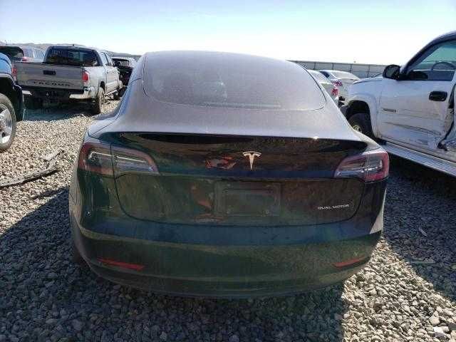 Tesla Model 3 2023 року