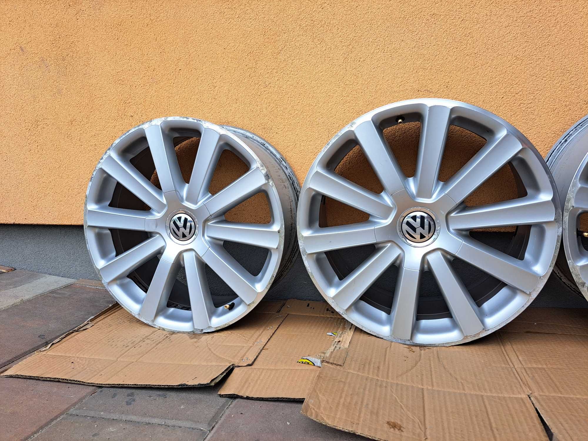 Alu Felgi Aluminiowe 5x112 18 Cali Volkswagen Passat Turan Golf Sharan