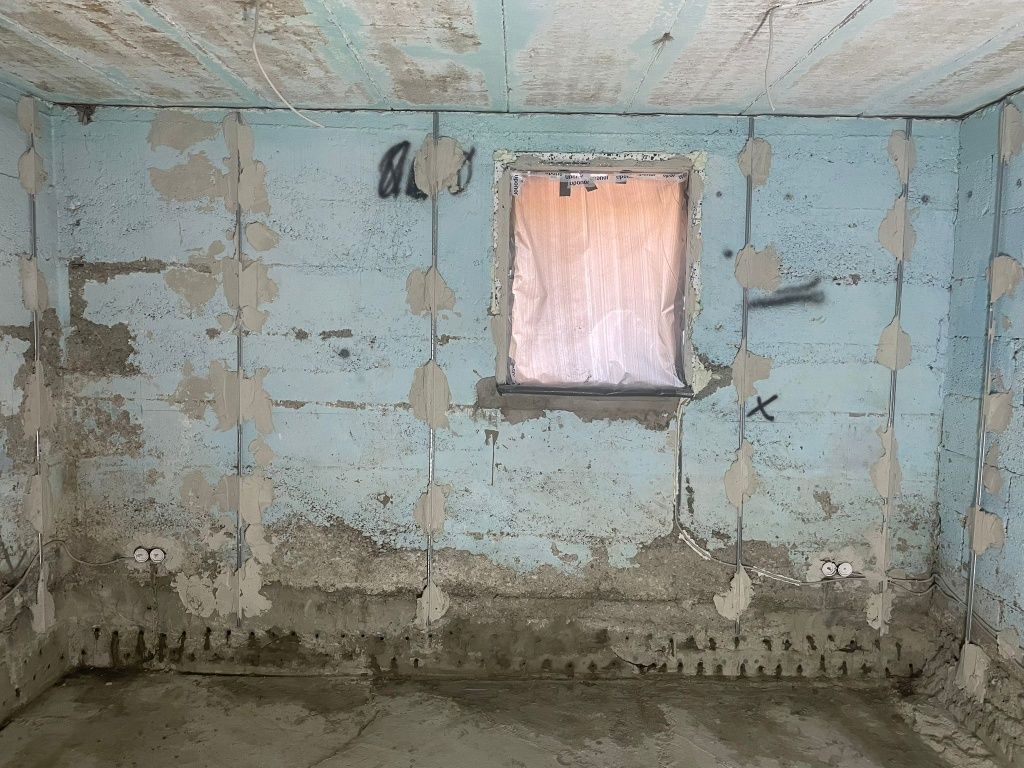 Шпаклівка, штукатурка, гіпсокартон, ламінат. Обшивка балконів.