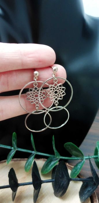Kolczyki srebrne wiszące koła z rozetą geometryczne prezent dla niej