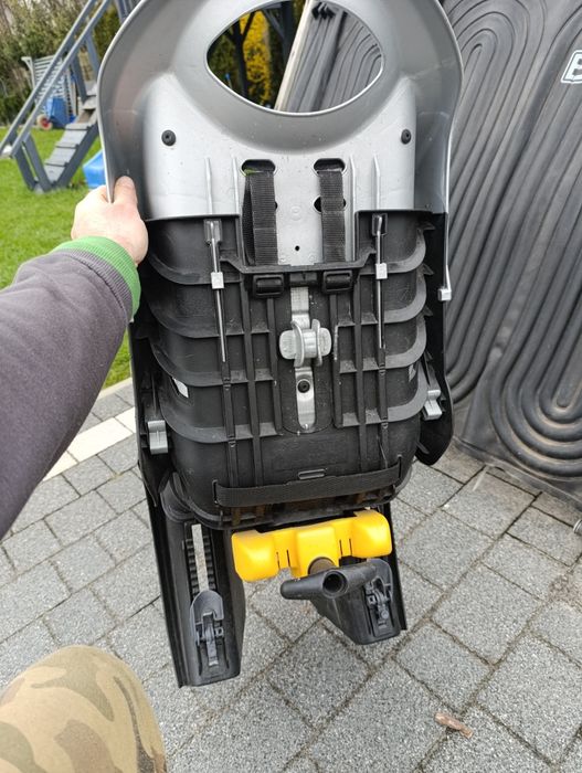 Fotelik  rowerowy jak hamax. Włoski producent. Duży do 22 kg