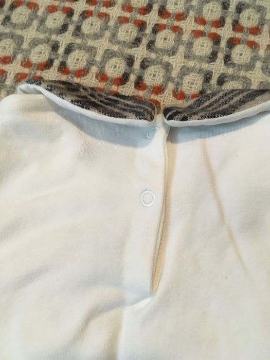 Kit camisa e calças. 6-9 meses.