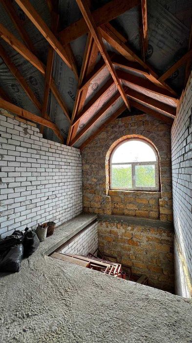 Продаж гарного будинку в Підгородньому