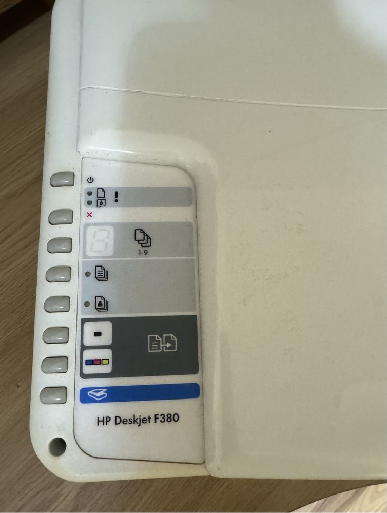 Струйний кольоровий принтер HP Deskjet F380 3в1