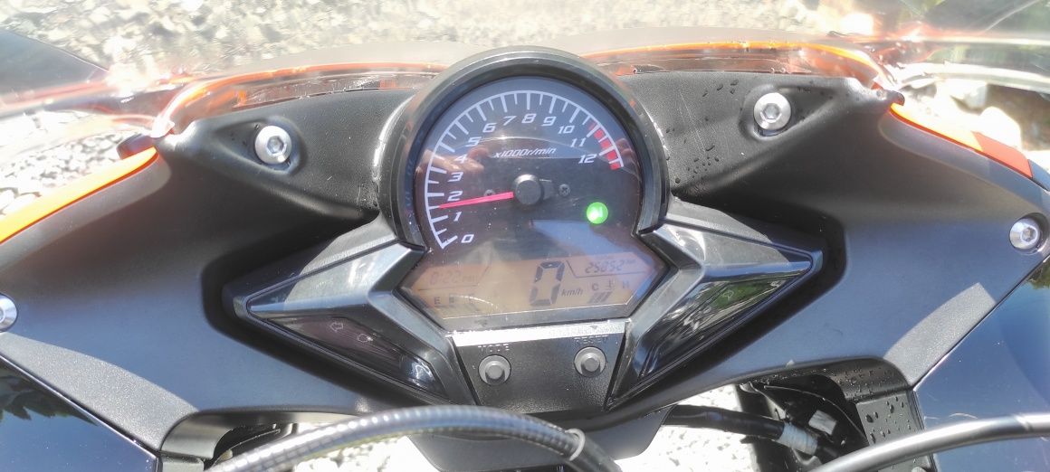 Honda CBR 125 R 2011 rok.