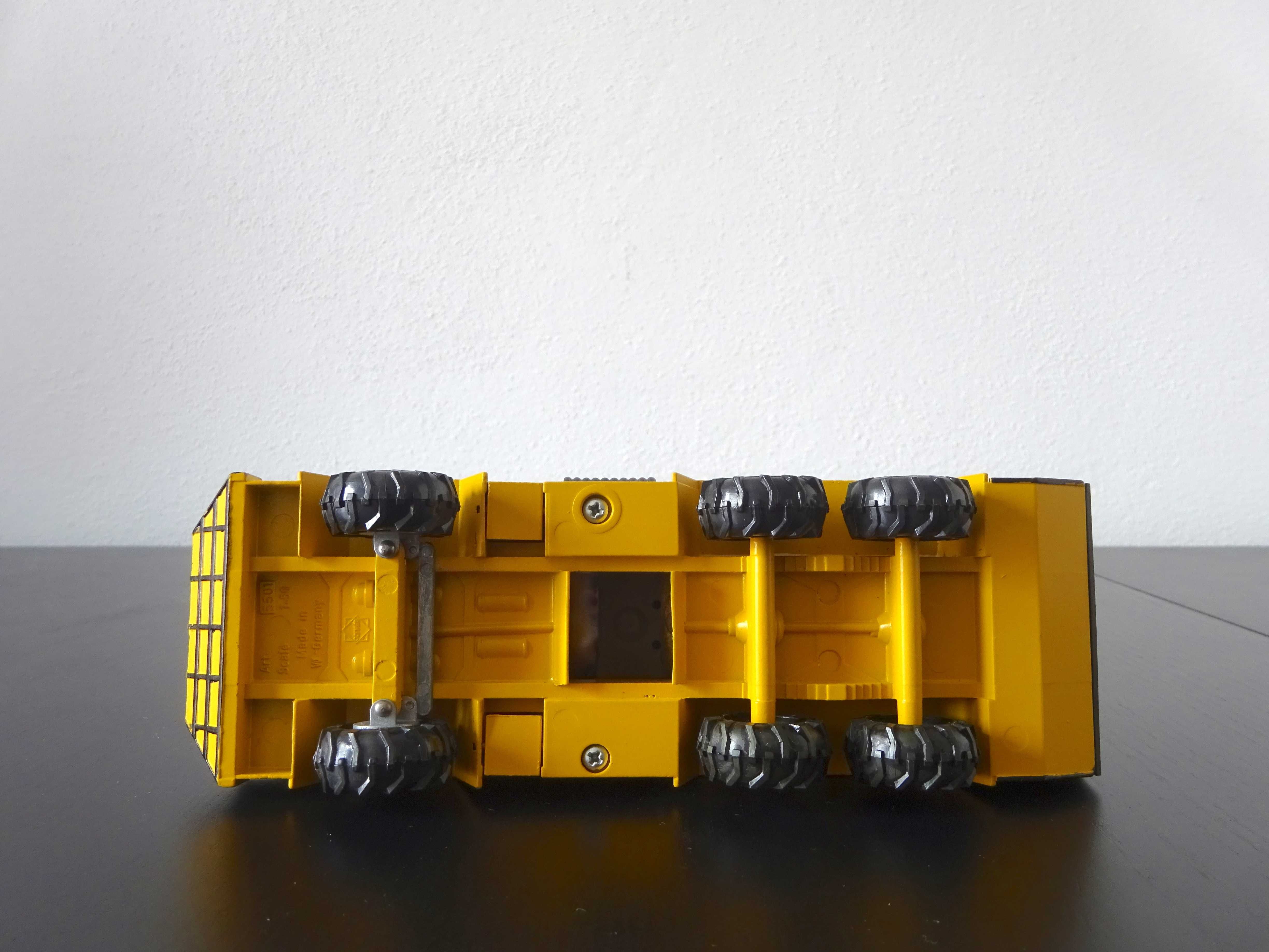 1:50 Conrad Rosenbauer Simba Bombeiros do Aeroporto