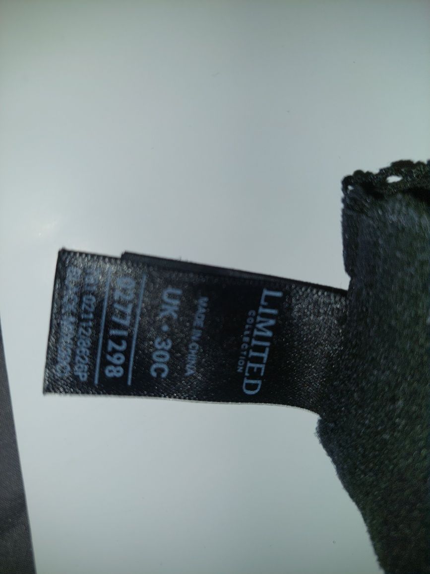 Biustonosz 60C czarny