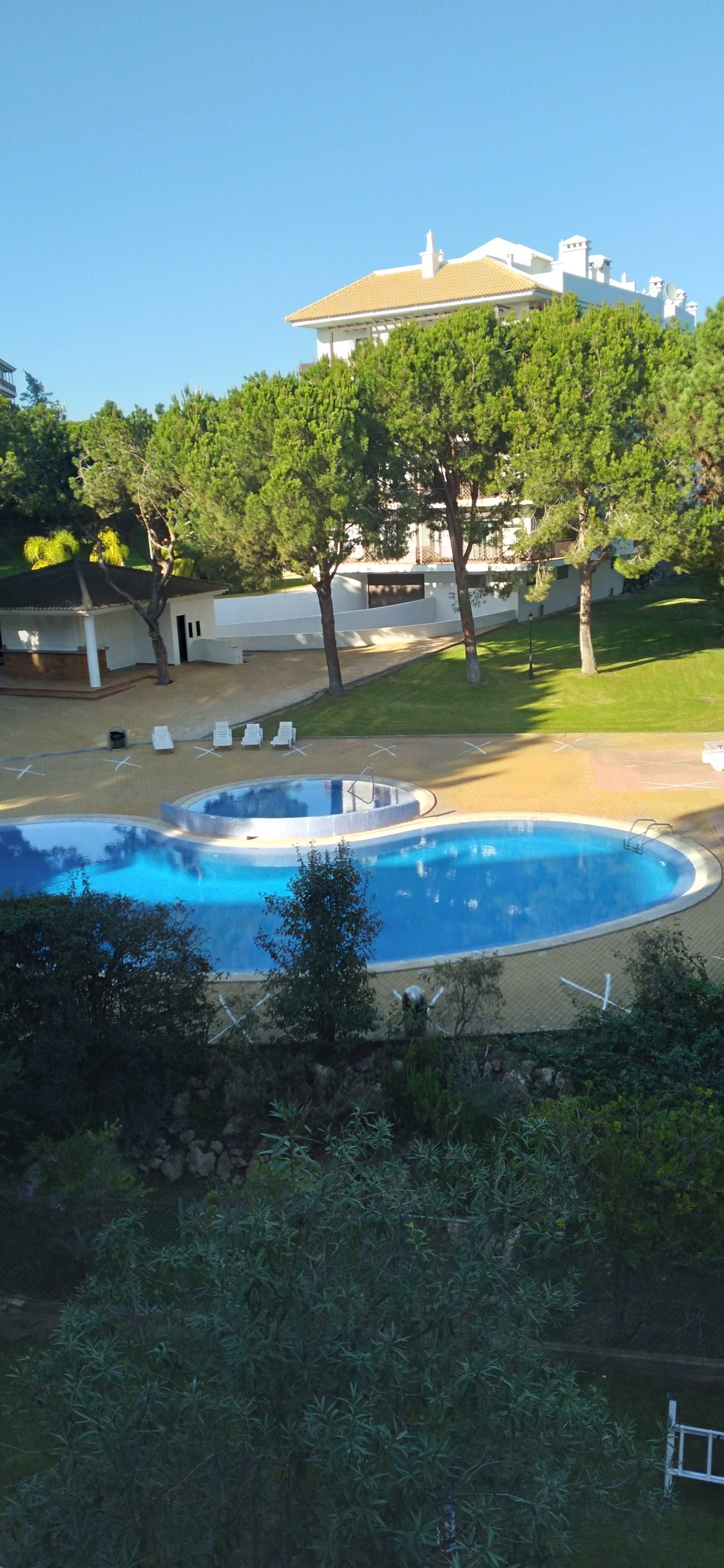 limpeza e tratamento de piscinas residenciais hotéis