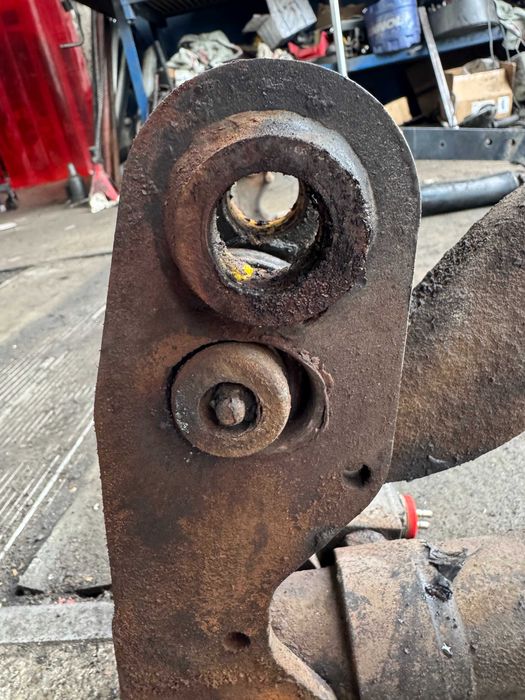 Regeneracja sworzni i tulejek – koparki, HDS, UDT, Windy, Podnośniki