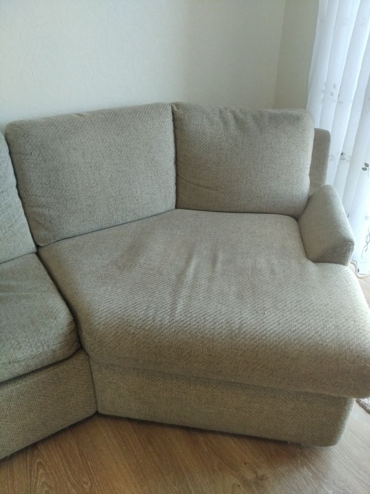 Продам мягкий угловой диван в отличном состоянии