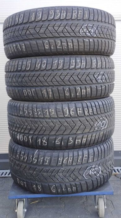 Zestaw Pirelli Winter SottoZero 3 225/40R19 255/35R19 H run flat XL