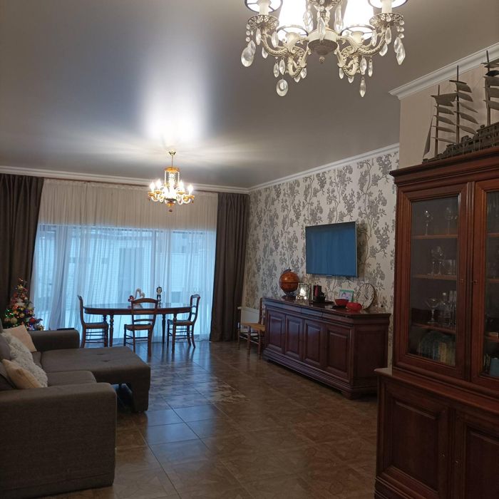 Продам шикарный дом в Совиньоне. Госакт на участок.192-526