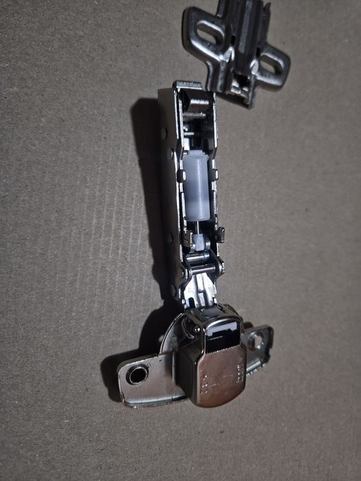 Zawias meblowy  hettisch
