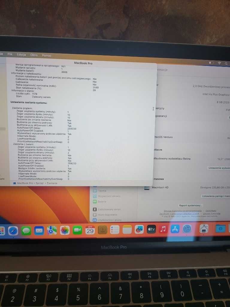 MacBook Pro 8GB  RAM i dysk 256GB 2017