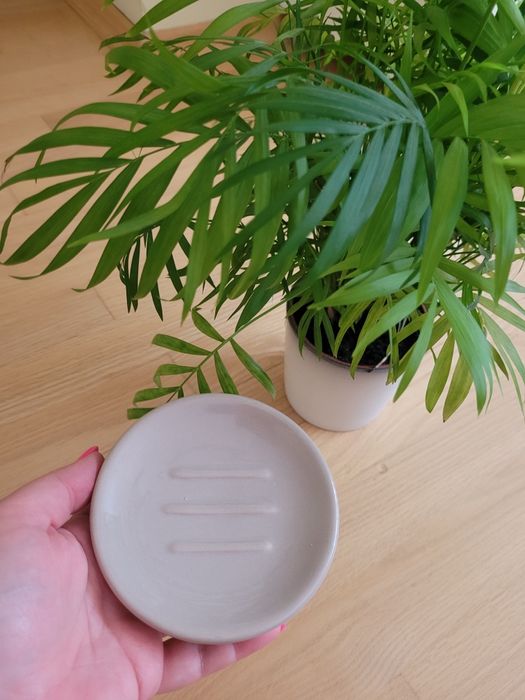 Okrągła ceramiczna mydelniczka