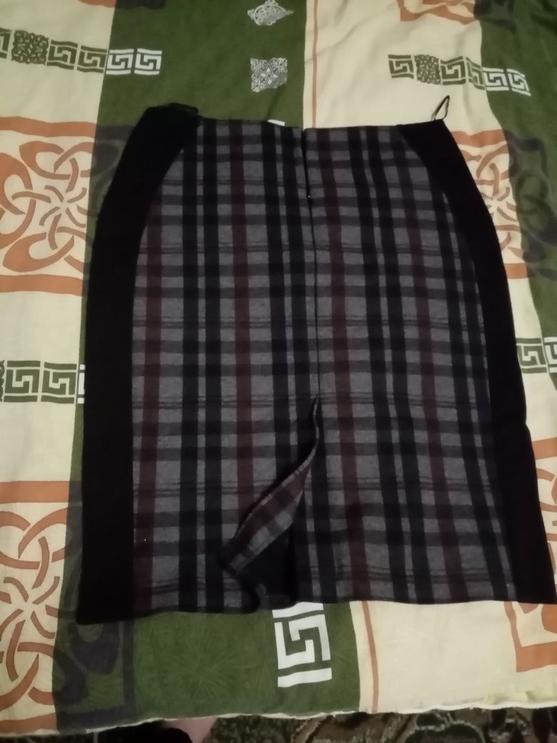 Продаю спідницю зимню