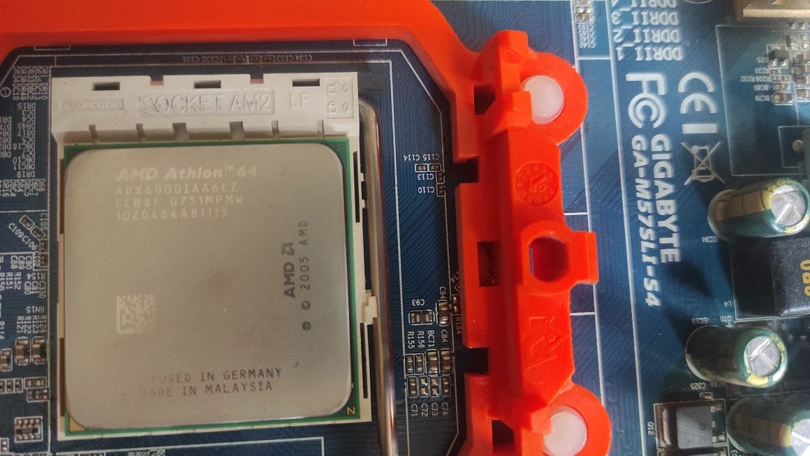 Материнська плата gigabyte GA-M57SLI-S4+процесор AMD Athlon 64